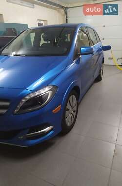 Хэтчбек Mercedes-Benz B-Class 2014 в 