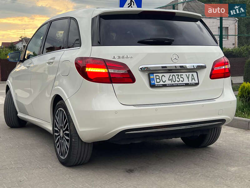 Хетчбек Mercedes-Benz B-Class 2016 в Львові