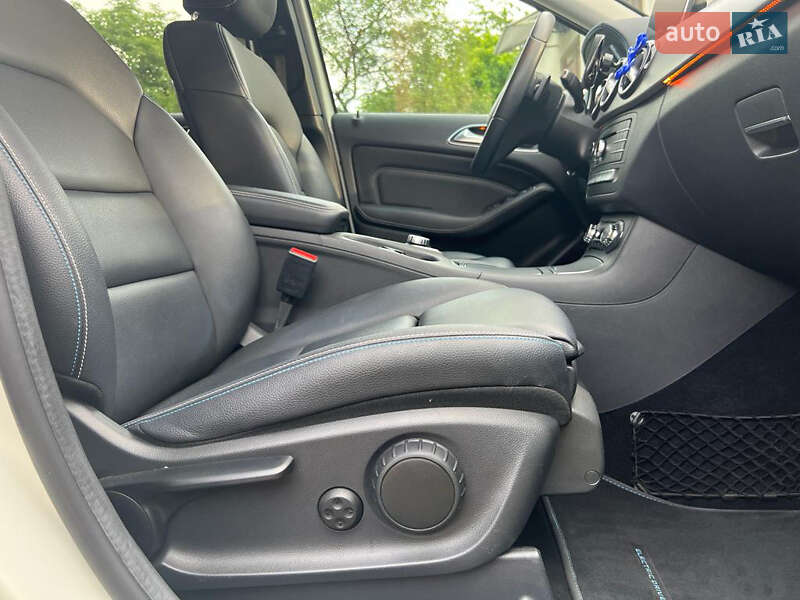 Хетчбек Mercedes-Benz B-Class 2016 в Львові