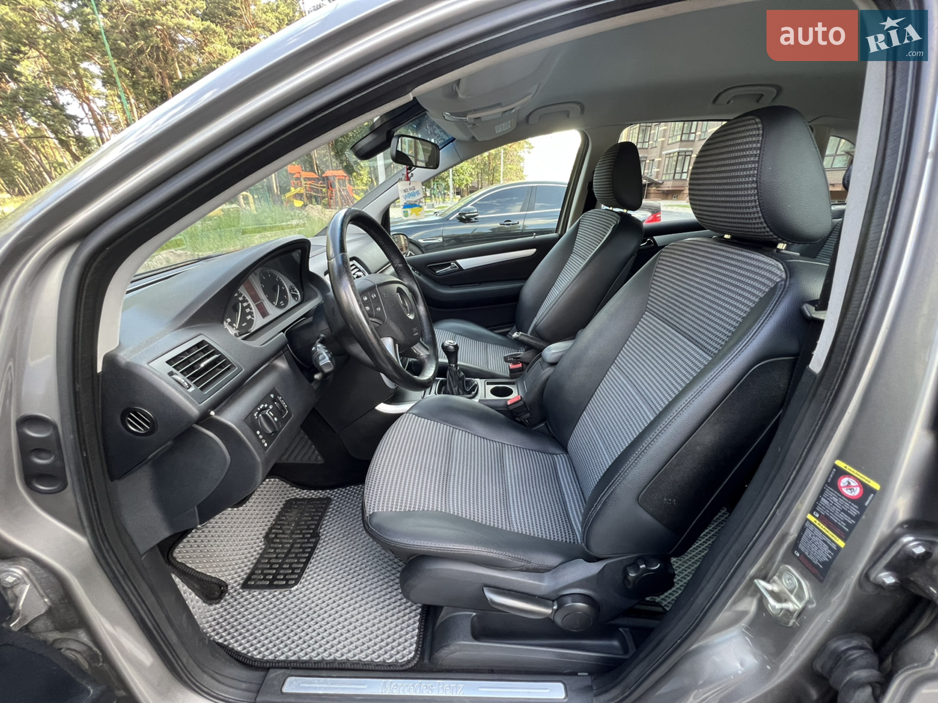 Mercedes-Benz B-Class 2005 VIN WDD2452321J036913 фото оголошення 17 з 27