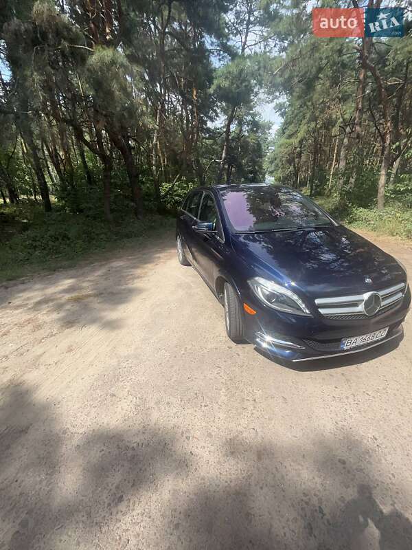 Хэтчбек Mercedes-Benz B-Class 2017 в Кропивницком