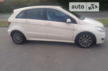 Хетчбек Mercedes-Benz B-Class 2011 в 