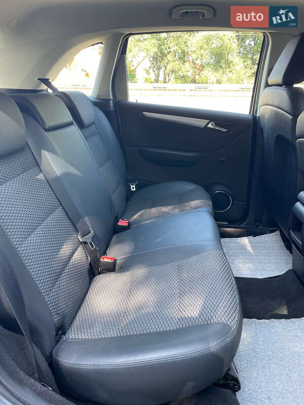 Хэтчбек Mercedes-Benz B-Class 2010 в Черновцах