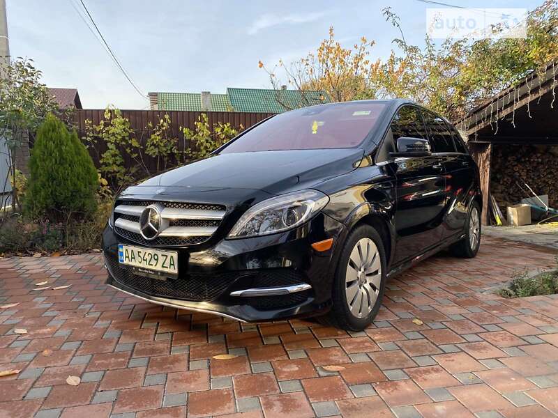 Хэтчбек Mercedes-Benz B-Class 2014 в 