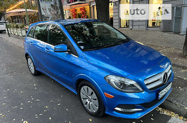 Хэтчбек Mercedes-Benz B-Class 2014 в 