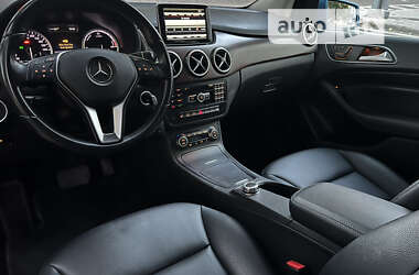 Хэтчбек Mercedes-Benz B-Class 2014 в 