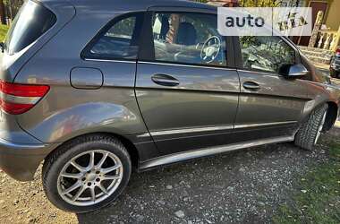 Хэтчбек Mercedes-Benz B-Class 2009 в Стрые