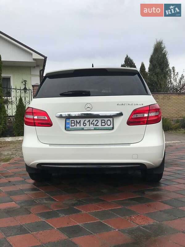Хэтчбек Mercedes-Benz B-Class 2014 в Ахтырке