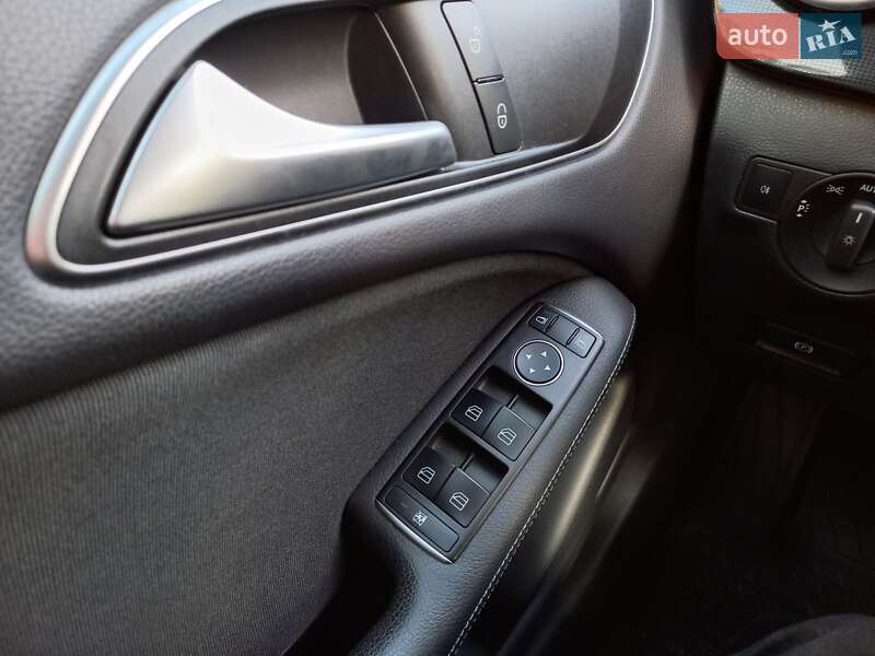 Хетчбек Mercedes-Benz B-Class 2015 в Кременчуці