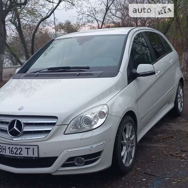 Хэтчбек Mercedes-Benz B-Class 2010 в Одессе