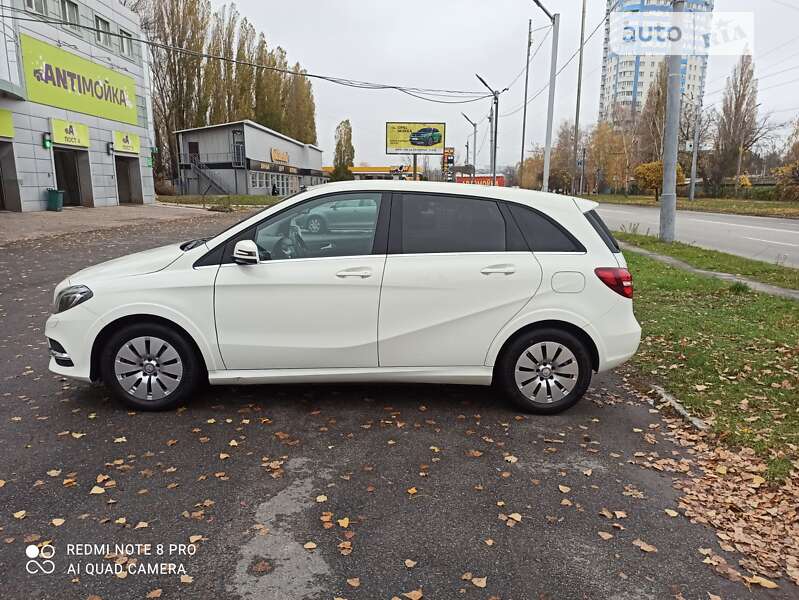 Хетчбек Mercedes-Benz B-Class 2016 в Дніпрі фото 3 Хетчбек Mercedes-Benz B-Class 2016 в Дніпрі