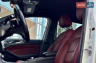 Хэтчбек Mercedes-Benz B-Class 2015 в 