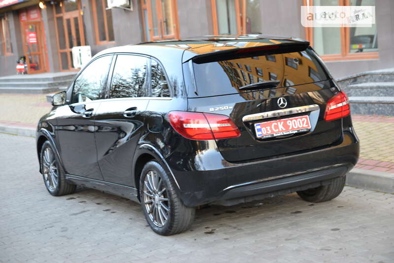 Хэтчбек Mercedes-Benz B-Class 2016 в Ивано-Франковске