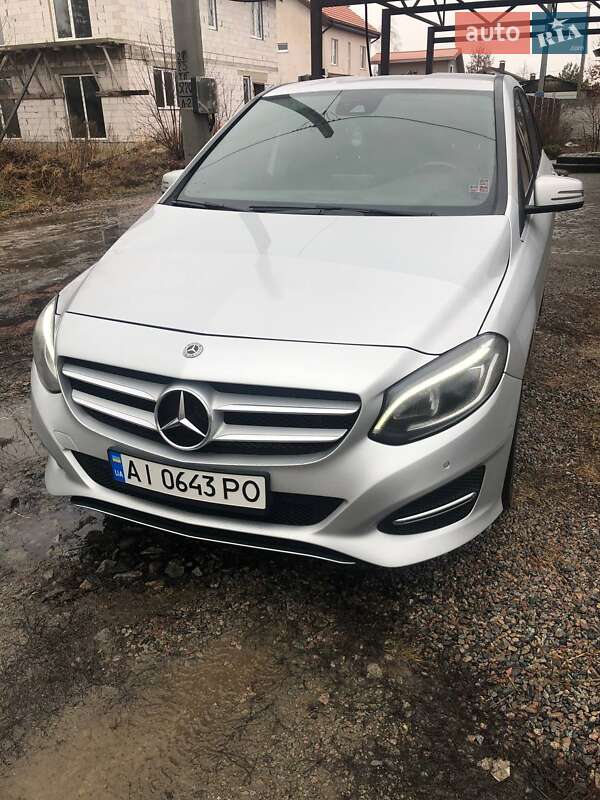 Хэтчбек Mercedes-Benz B-Class 2015 в Киеве