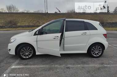 Хетчбек Mercedes-Benz B-Class 2011 в 