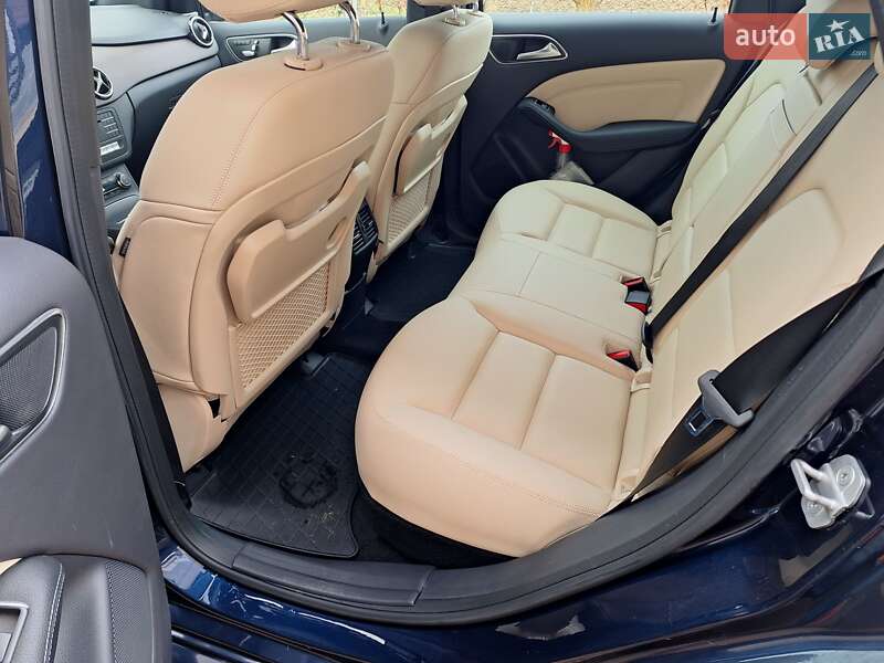Хэтчбек Mercedes-Benz B-Class 2016 в Виннице