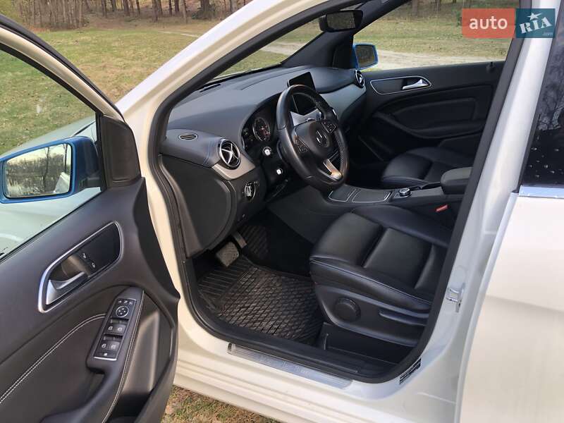 Хэтчбек Mercedes-Benz B-Class 2017 в Камне-Каширском
