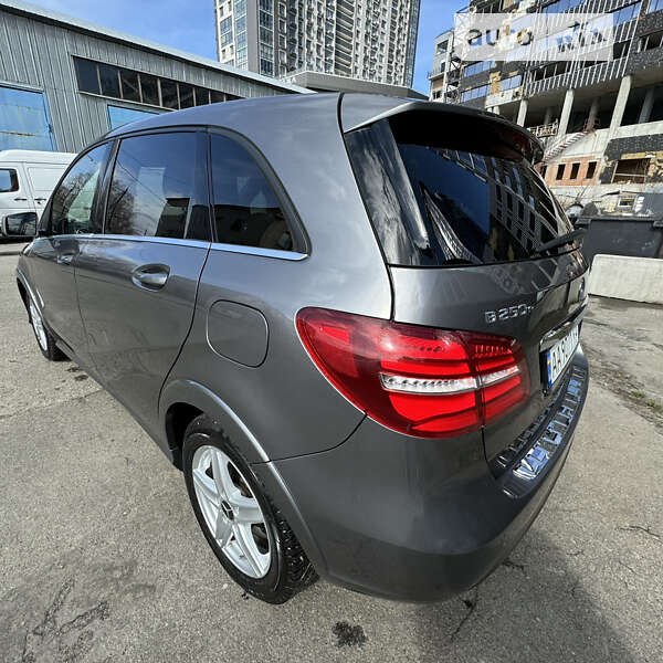 Хэтчбек Mercedes-Benz B-Class 2016 в Киеве фото 18 Хэтчбек Mercedes-Benz B-Class 2016 в Киеве