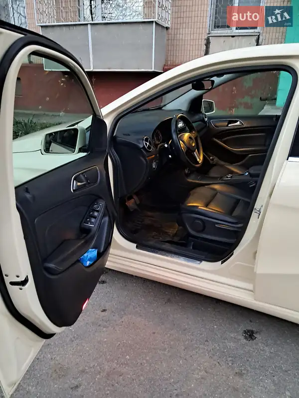 Mercedes-Benz B-Class 2012 VIN WDD2462001J128108 фото оголошення 6 з 39