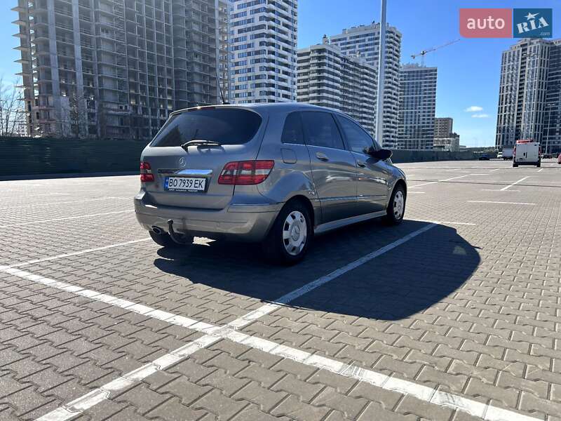 Хэтчбек Mercedes-Benz B-Class 2006 в Киеве