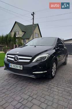 Хэтчбек Mercedes-Benz B-Class 2016 в 