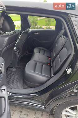 Хэтчбек Mercedes-Benz B-Class 2016 в 