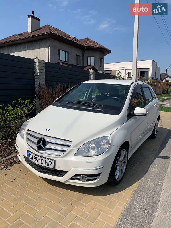 Хэтчбек Mercedes-Benz B-Class 2010 в Киеве