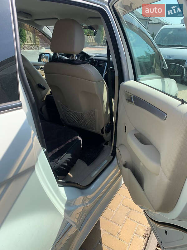 Хэтчбек Mercedes-Benz B-Class 2010 в Киеве