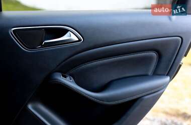 Хэтчбек Mercedes-Benz B-Class 2016 в 