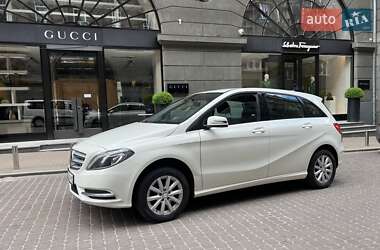 Хэтчбек Mercedes-Benz B-Class 2013 в 