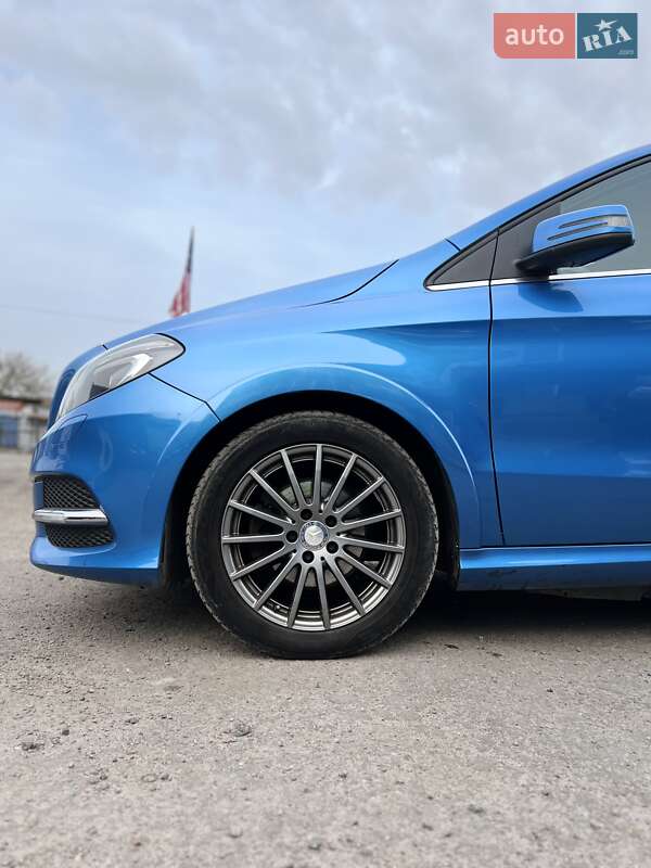 Хетчбек Mercedes-Benz B-Class 2016 в Кременчуці