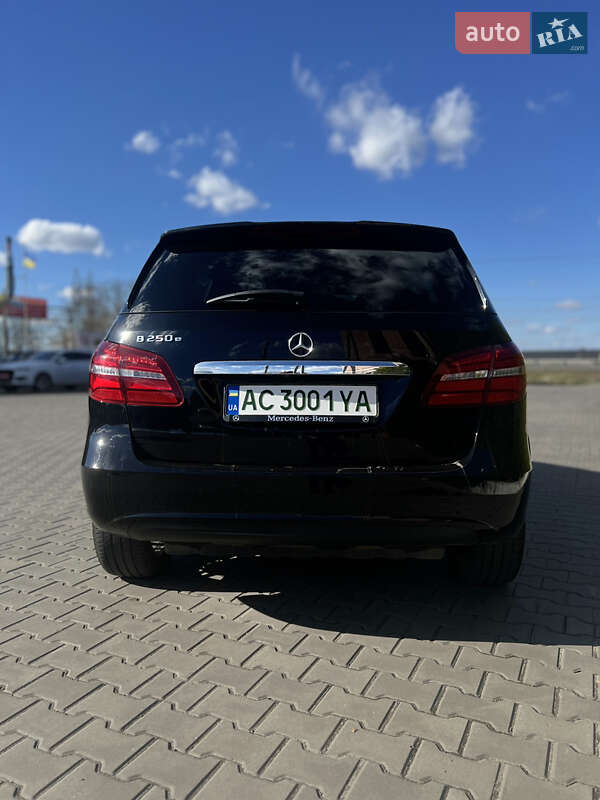 Хэтчбек Mercedes-Benz B-Class 2017 в Луцке
