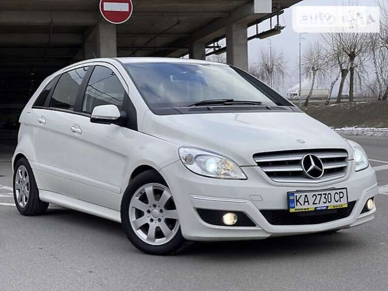 Mercedes-Benz B-Class 2011