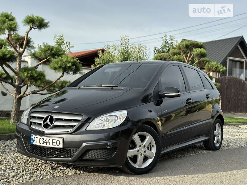 Хетчбек Mercedes-Benz B-Class 2010 в Івано-Франківську