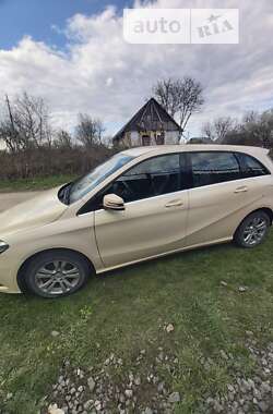 Хэтчбек Mercedes-Benz B-Class 2012 в 