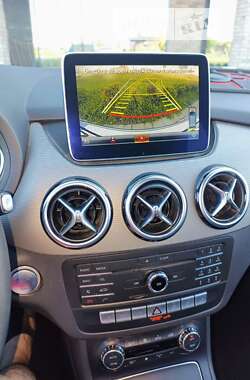Хэтчбек Mercedes-Benz B-Class 2015 в 