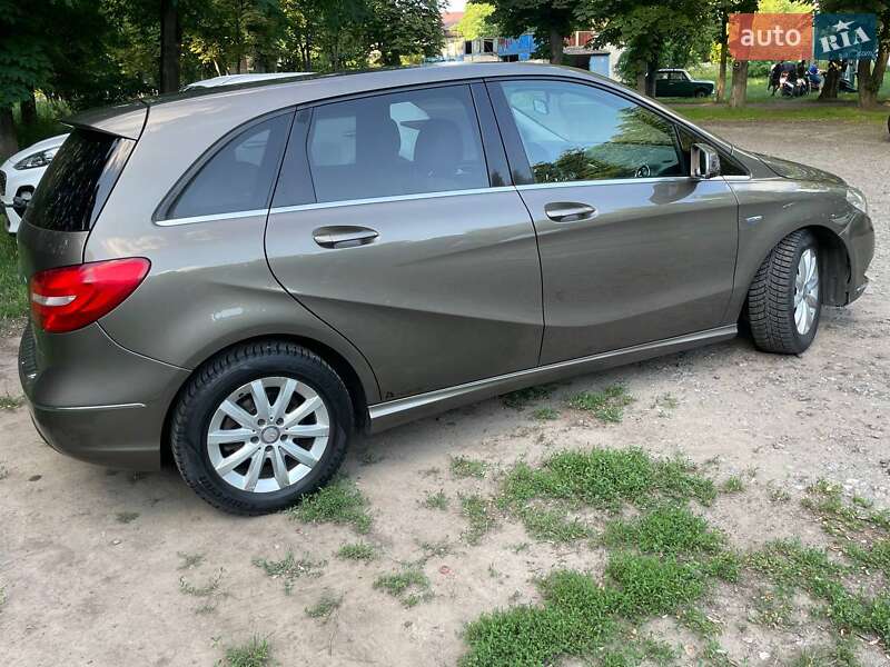 Хетчбек Mercedes-Benz B-Class 2012 в Яготині