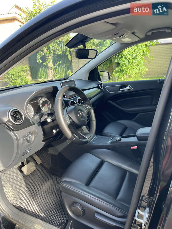 Хэтчбек Mercedes-Benz B-Class 2016 в Киеве фото 9 Хэтчбек Mercedes-Benz B-Class 2016 в Киеве