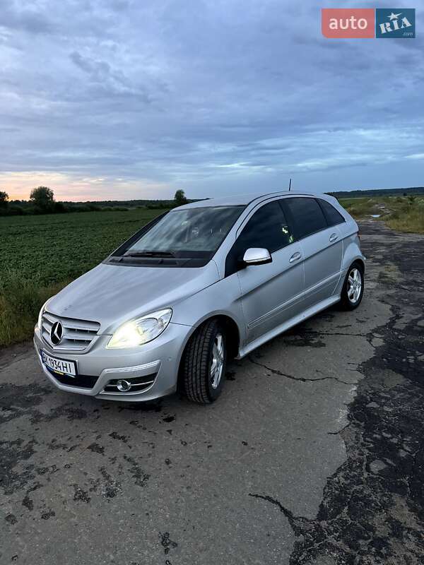 Хэтчбек Mercedes-Benz B-Class 2011 в Владимирце