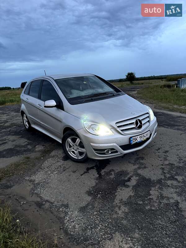 Хэтчбек Mercedes-Benz B-Class 2011 в Владимирце