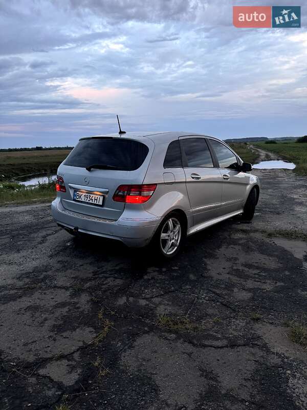 Хэтчбек Mercedes-Benz B-Class 2011 в Владимирце