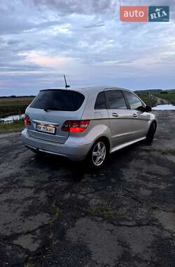 Хетчбек Mercedes-Benz B-Class 2011 в Володимирці