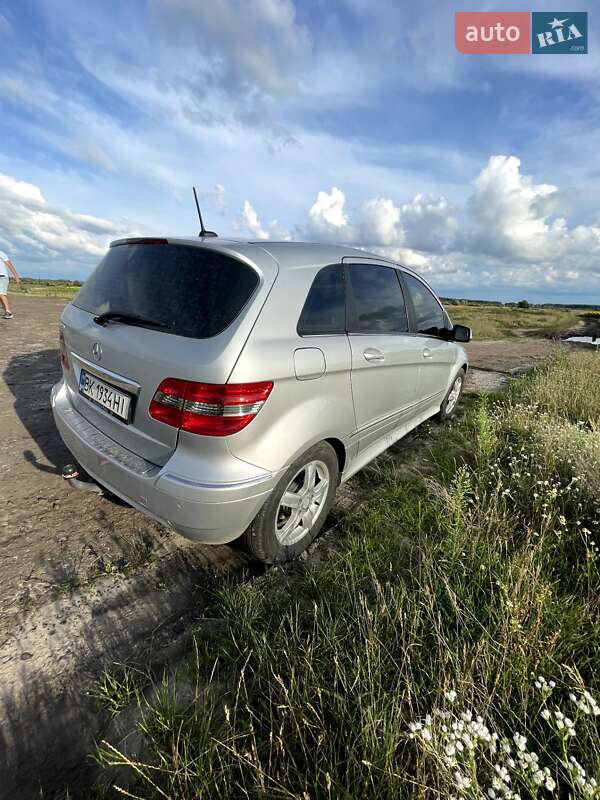 Хэтчбек Mercedes-Benz B-Class 2011 в Владимирце