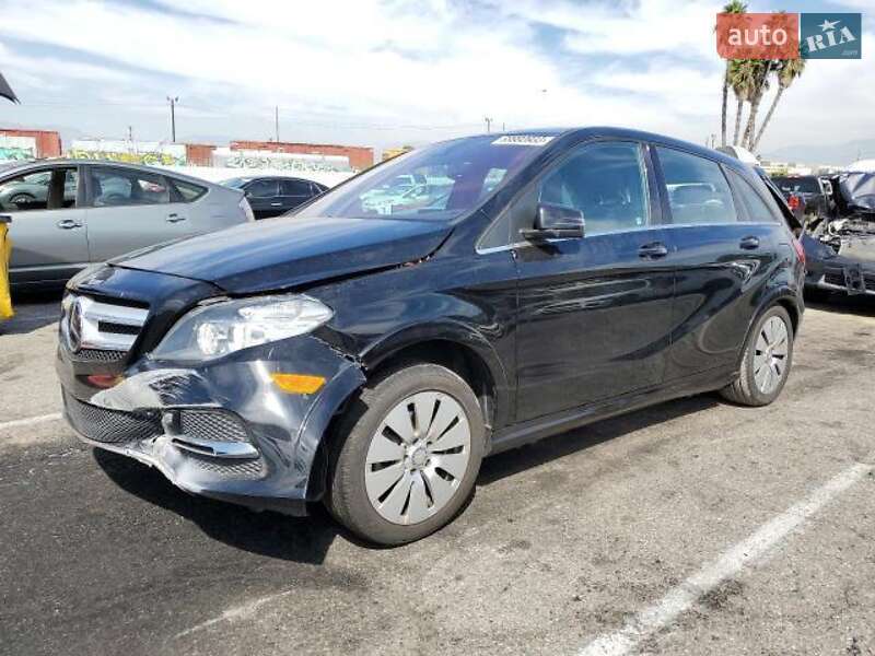Хэтчбек Mercedes-Benz B-Class 2015 в Киеве