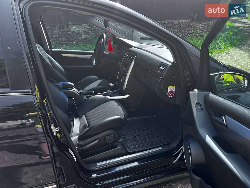 Хэтчбек Mercedes-Benz B-Class 2005 в Брошневе