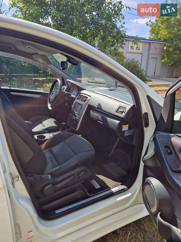 Хэтчбек Mercedes-Benz B-Class 2011 в Краматорске фото 5 Хэтчбек Mercedes-Benz B-Class 2011 в Краматорске