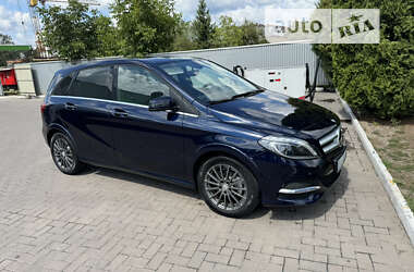 Хэтчбек Mercedes-Benz B-Class 2017 в 