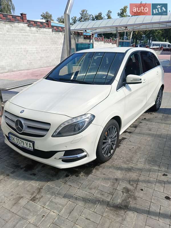 Хетчбек Mercedes-Benz B-Class 2016 в Рівному