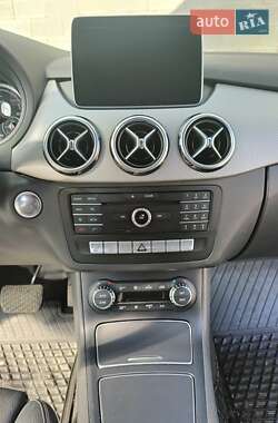 Хэтчбек Mercedes-Benz B-Class 2016 в Ровно