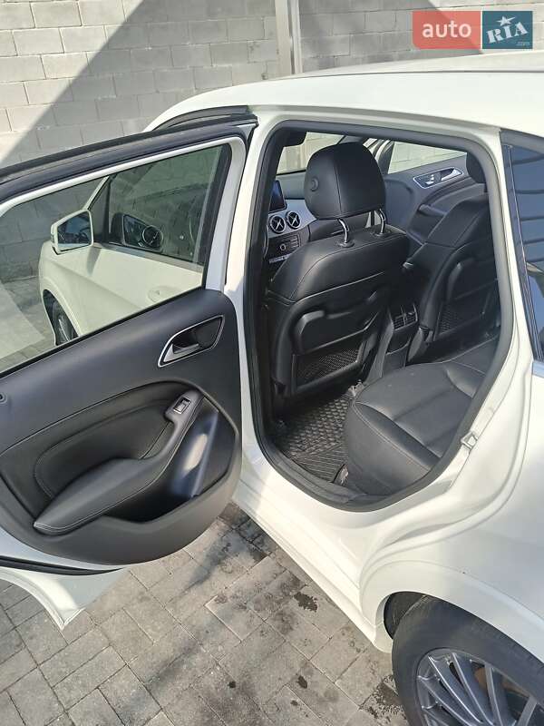 Хетчбек Mercedes-Benz B-Class 2016 в Рівному